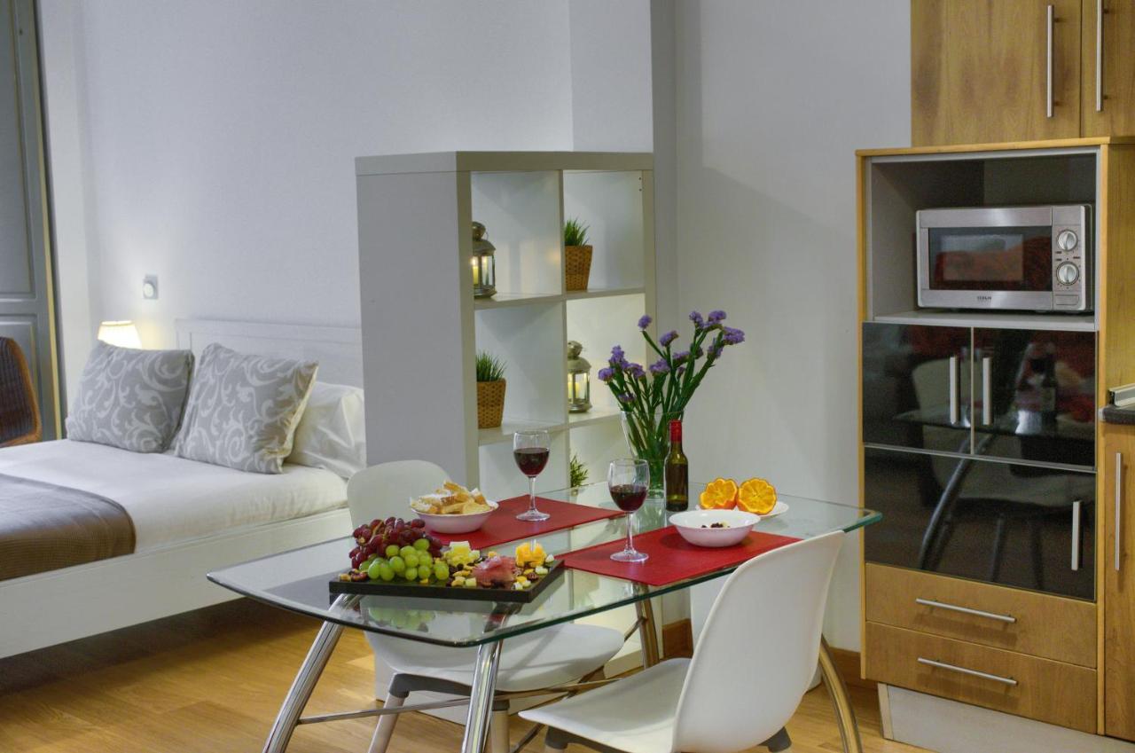 Lyrioshomes Apartamento Estudio La Biznaga Malaga Exterior photo